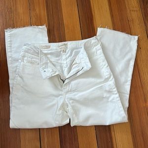 NWOT White ankle bootcut Universal Thread jeans, size 8